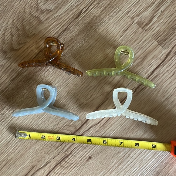 BRAND NEW 4 jelly assorted color durable claw clips cream green brown blue/gray - Picture 3 of 6